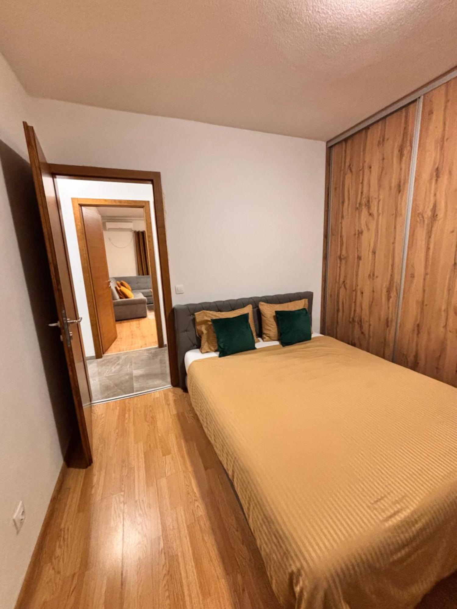 Апартаменти R-Residency Ll Баня-Лука Екстер'єр фото
